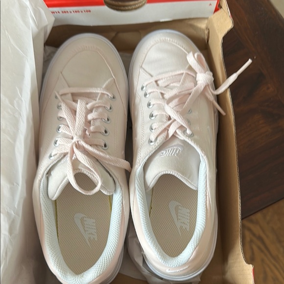 Nike GTS 97 Women's Shoes - Pink and White NEW - Picture 3 of 6